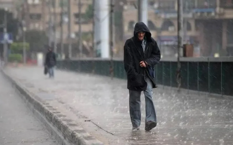 الصغرى 6 درجات.. الأرصاد تحذر من تقلبات جوية حادة تضرب المحافظات غدًا